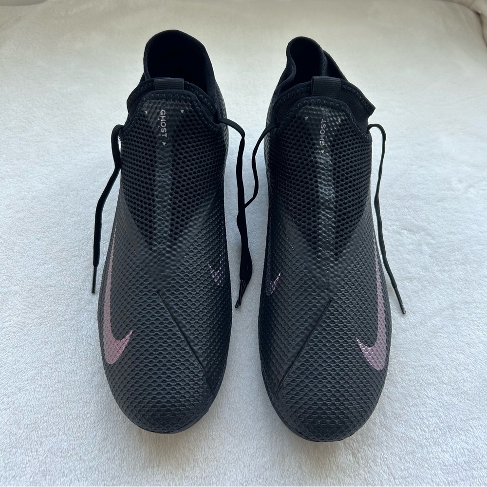 Nike Phantom Vision 2 Academy Dynamic Fit Soccer Cleats